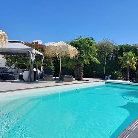 Suites By Aix Keys Avec Jacuzzi Privatif 5 Min Des Plages Fouras Saint-Laurent-de-la-Pree Exterior photo